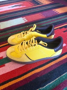 ZARA Women’s Yellow Sneakers